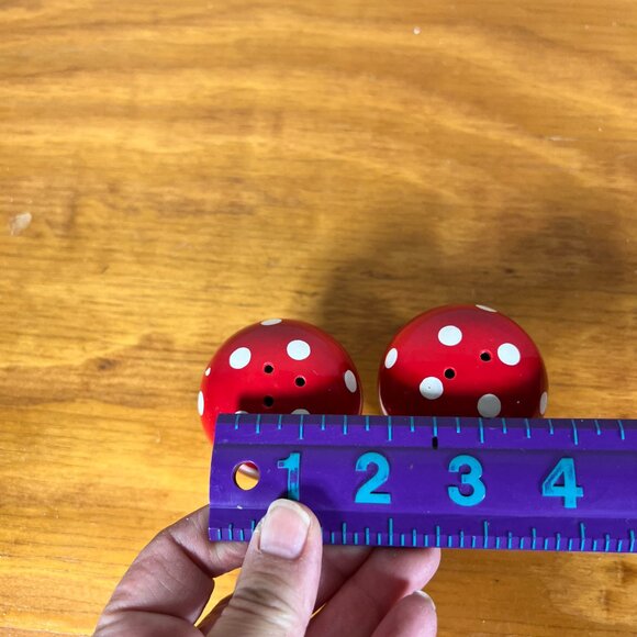 Vintage Mushroom Salt‎ & Pepper Shakers - Picture 8 of 10